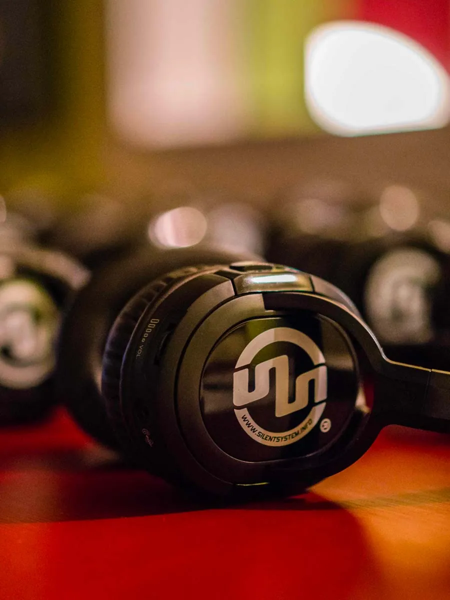 Wireless RF headphones